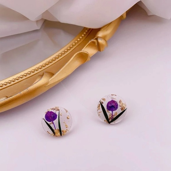 “Purple Baby Rose Buds” Tiny Pressed Preserved Dried Flower Gold Flake Earrings - Picture 2 of 7